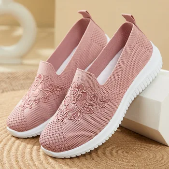 Дамски обувки 2023 г., нова ежедневни обувки на равна подметка, мека Дишаща мрежа лека обувки за бягане, по-големи размери 41, Zapatos Mujer